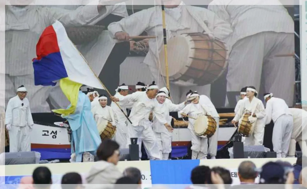 고성명태축제 공식 API 제공 축제 사진을 포스트 톤에 맞춰 보정한 이미지