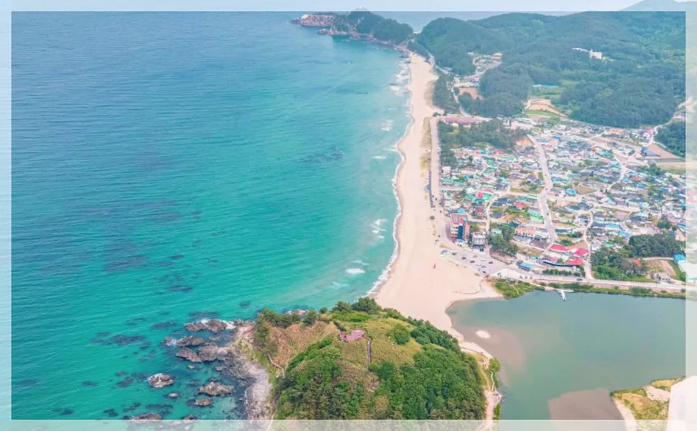 덕봉산 해안생태탐방로 관광사진을 포스트 톤에 맞춰 보정한 이미지