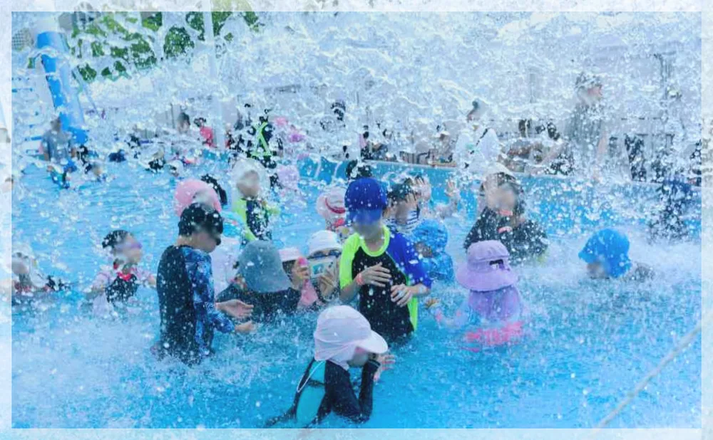 서울썸머비치 공식 API 제공 축제 사진을 포스트 톤에 맞춰 보정한 이미지