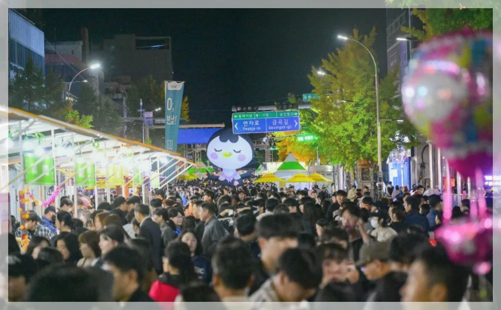 순천 푸드앤아트페스티벌 공식 API 제공 축제 사진을 포스트 톤에 맞춰 보정한 이미지