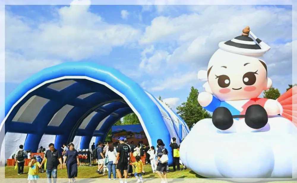 안성맞춤 남사당 바우덕이축제 공식 API 제공 축제 사진을 포스트 톤에 맞춰 보정한 이미지