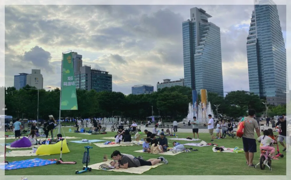 안양청년축제 공식 API 제공 축제 사진을 포스트 톤에 맞춰 보정한 이미지