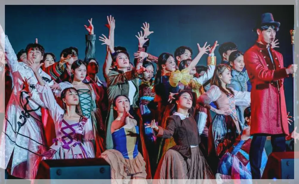 예산장터 삼국축제 공식 API 제공 축제 사진을 포스트 톤에 맞춰 보정한 이미지