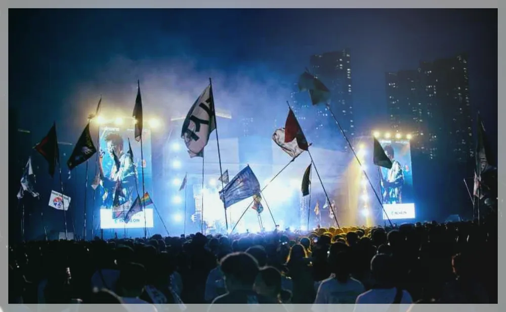 인천펜타포트 락 페스티벌 공식 API 제공 축제 사진을 포스트 톤에 맞춰 보정한 이미지