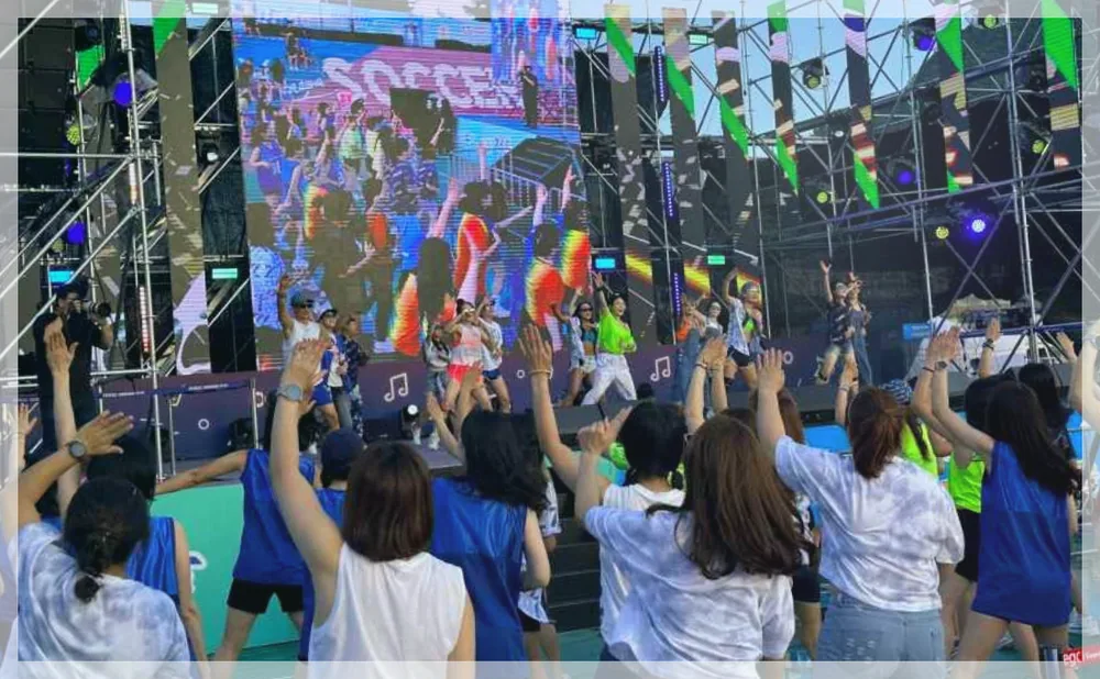정읍 물빛축제 공식 API 제공 축제 사진을 포스트 톤에 맞춰 보정한 이미지