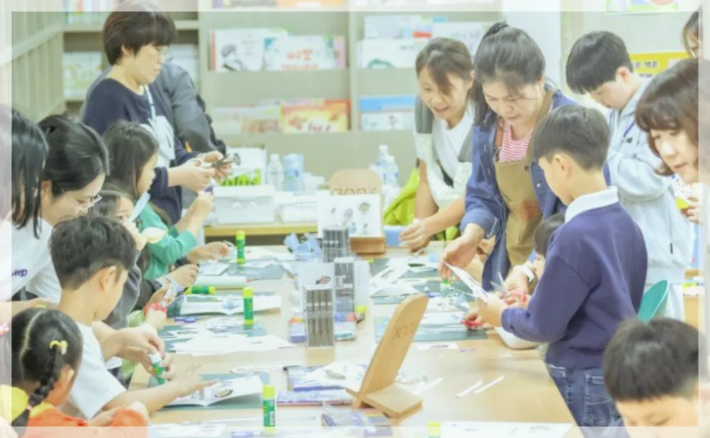 제주독서대전 공식 API 제공 축제 사진을 포스트 톤에 맞춰 보정한 이미지