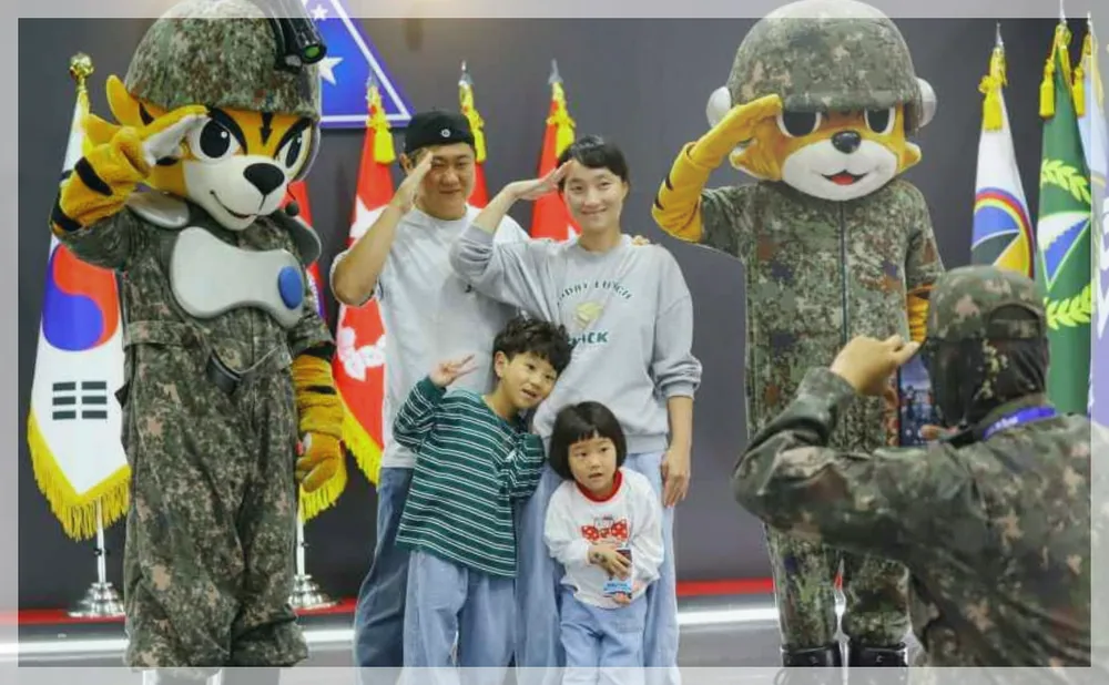 지상군페스티벌 공식 API 제공 축제 사진을 포스트 톤에 맞춰 보정한 이미지